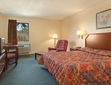Hotel Red Roof 2*